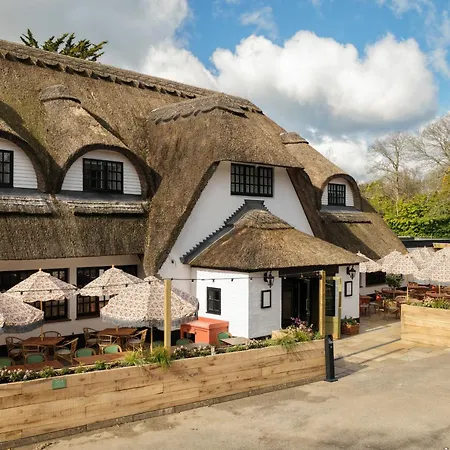 The Potters Heron - A Heartwood Inn-3